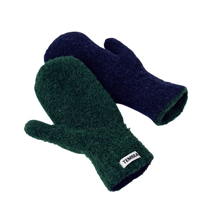 コーデに加えるだけでおしゃれ度がアップする、冬のヌクヌク小物26選