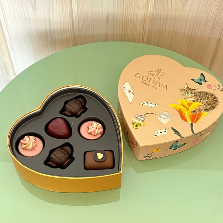 ゴディバ アリスのティーパーティ セレクション（6粒入）