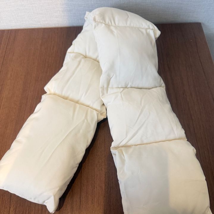 ダイソーにあった！軽くて暖かく、肩が凝りにくい楽ちんマフラー