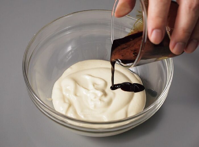 シフォン型で焼くと美味しい！模様が美しい「コーヒーマーブルシフォンケーキ」の作り方。インスタントコーヒーで手軽にできますよ♪