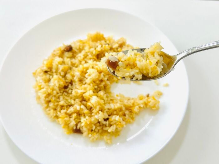 冷凍チャーハン、ただレンチンするだけじゃもったいない！どこにも書いてない裏ワザを試してみたら…即採用決定♪