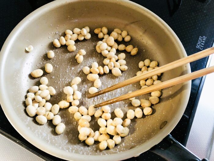 『節分の豆』が余ったらやってみて！ポリポリが止まらない…絶品＆簡単おやつに大変身♡