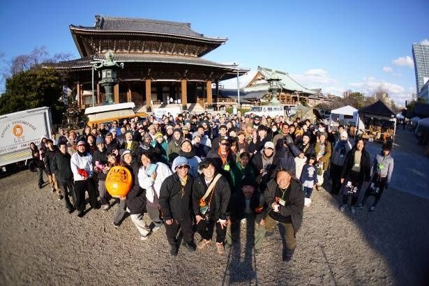 【写真】「URBAN NIGHT OWL 2025」出店者集合写真