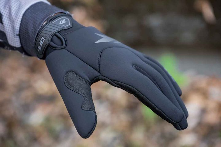 【DFG｜ウィンターライドグローブ】防寒×操作性に優れたウィンターライドグローブ【編集スタッフが本気で試す！みんなのテスト】