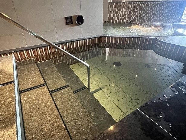 水風呂は無理をせず、足元からかけ水をしてゆっくり入ろう