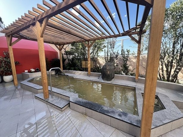 自慢の温泉「黄金の湯」