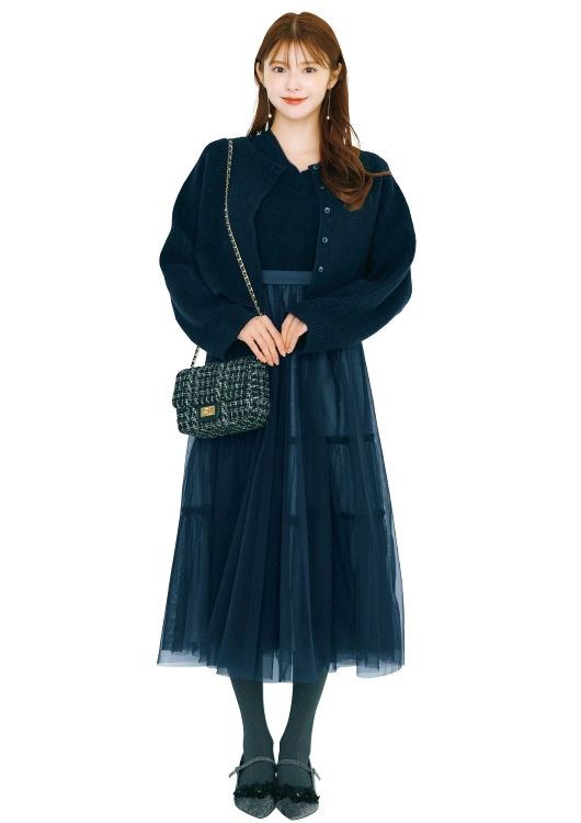 映えるチュールスカートは正座するときにも対応可能