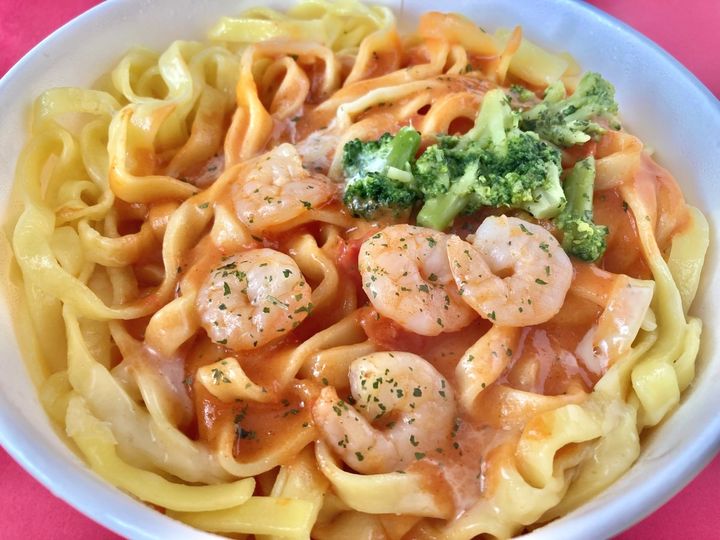 海老の風味がGOOD！ボリュームにも大満足！【セブン】海老トマトクリームの生パスタ