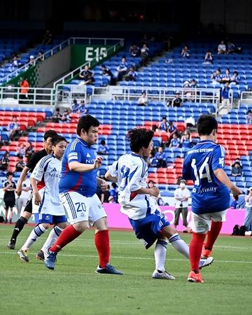 デイサービスなどを展開するツクイが、横浜F・マリノスとのパートナーシップを継続