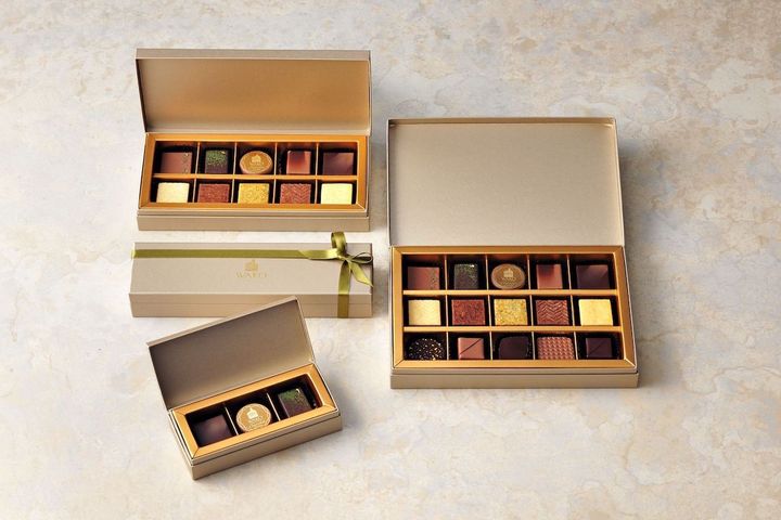 「スペシャリテ」3個入り 2160円／5個入り 3780円／10個入り 6804円、15個入り 10044円