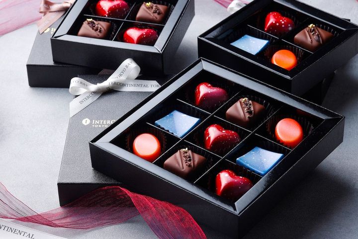 「カクテルショコラコレクション」4個入り 2600円／9個入り 5000円