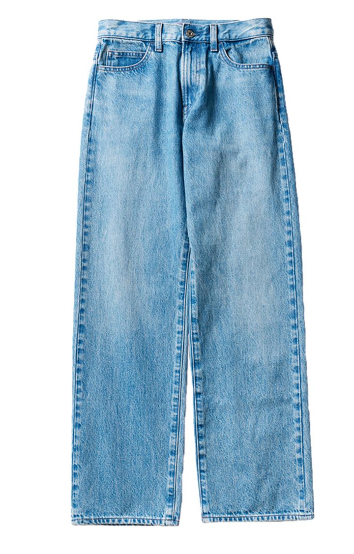 ストレートジーンズ¥4,990／ユニクロ アンド ジェイ ダブリュー アンダーソン（ユニクロ）