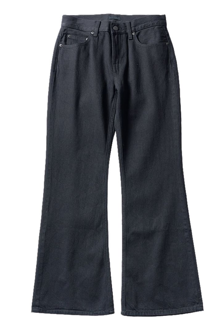 ブーツカットジーンズ¥4,990／ユニクロ