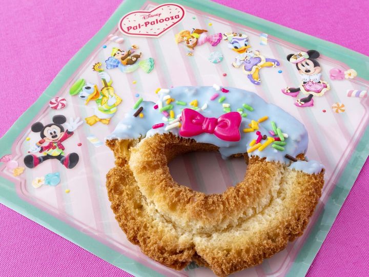 東京ディズニーランド「ディズニー・パルパルーザ“ヴァネロペのスウィーツ・ポップ・ワールド”」スペシャルドーナツ（レモン風味）
