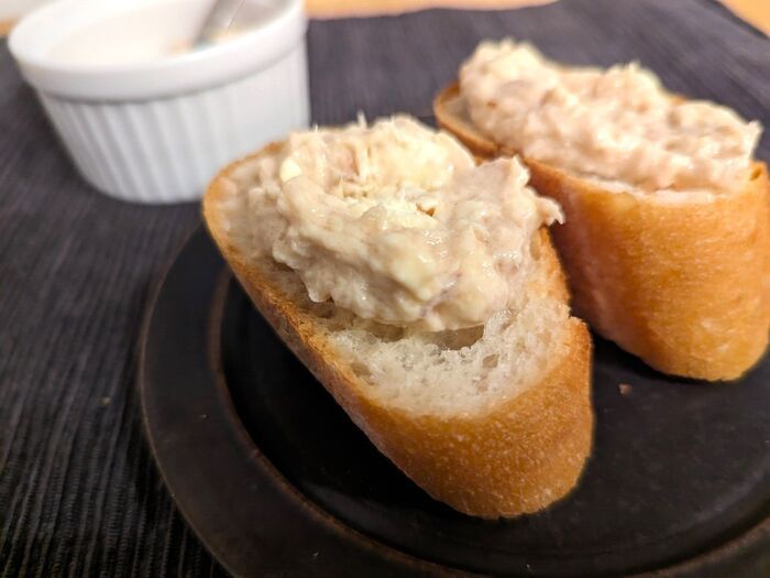 メーカーおすすめの『ツナ缶の油』の切り方！手が汚れない方法を試してみると♪