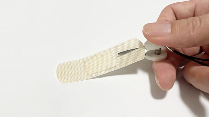 【ダイソー】手のひらサイズの『ミニはさみ』の意外な使い道！実はとっても万能でした♪