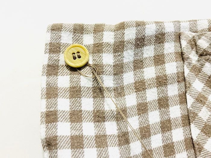 「玉結び」も「玉止め」もしなくてOK！？超簡単なボタンのつけかた。プロ並みにきれいな仕上がりに♪