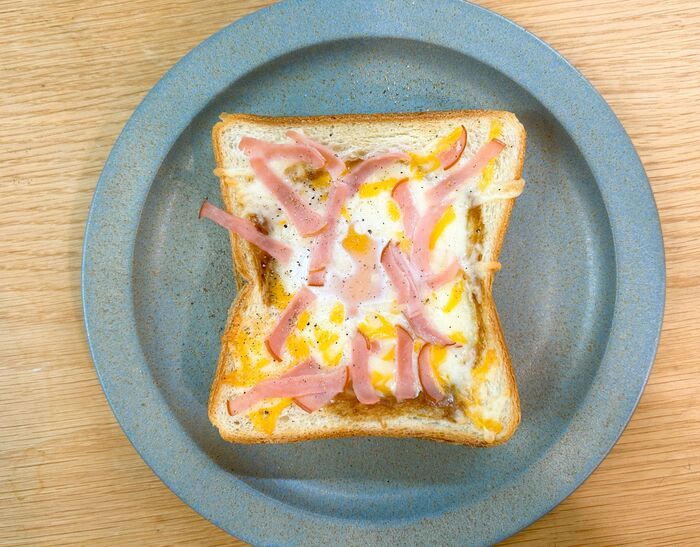 コップで「ギュッ」とするだけ♡いつもの食パンが爆速で〈ランチパック風〉になる凄ワザ！