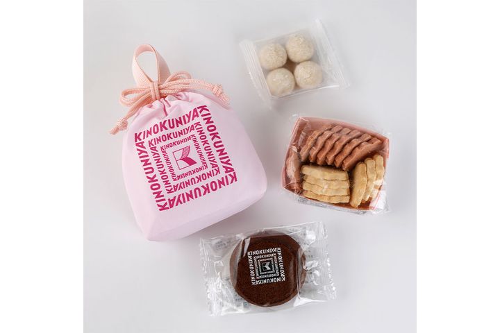 紀ノ国屋 さくらスイーツバッグ／￥1,652（税込み）