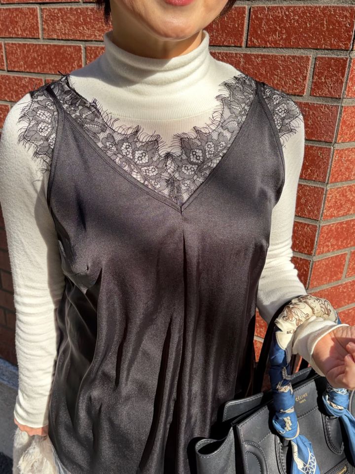 キャミソールは「ガリャルダガランテ」