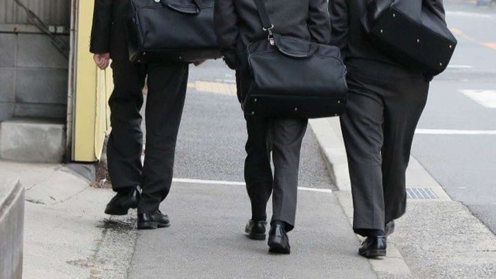 3人の男子高校生がしたこと（画像はphotoAC）