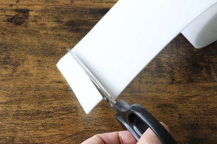 ダイソーのロールタイプメラミンスポンジはカットして使える