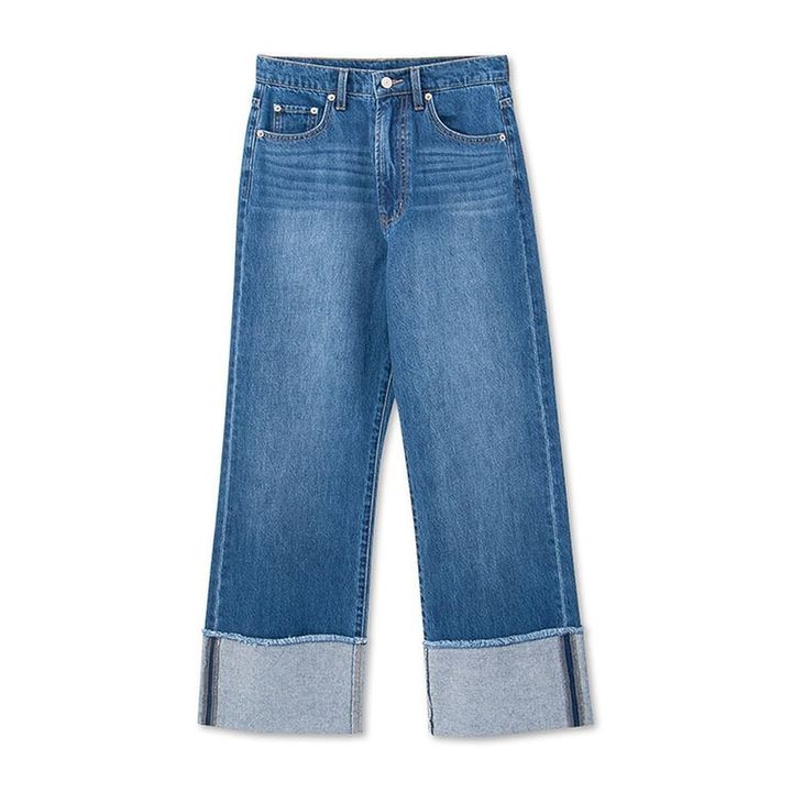 しまむらのストレートデニムパンツ（MARIE×しまデニ）