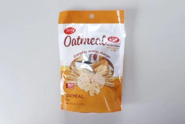 ダイソー オートミールミニバイトチーズ味 パッケージ