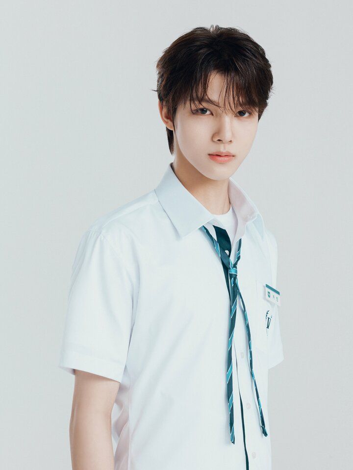 【写真・画像】“SMTR25”初のバラエティ番組『応答せよ！僕らのハイスクール』15名のメンバープロフィールを公開 9枚目