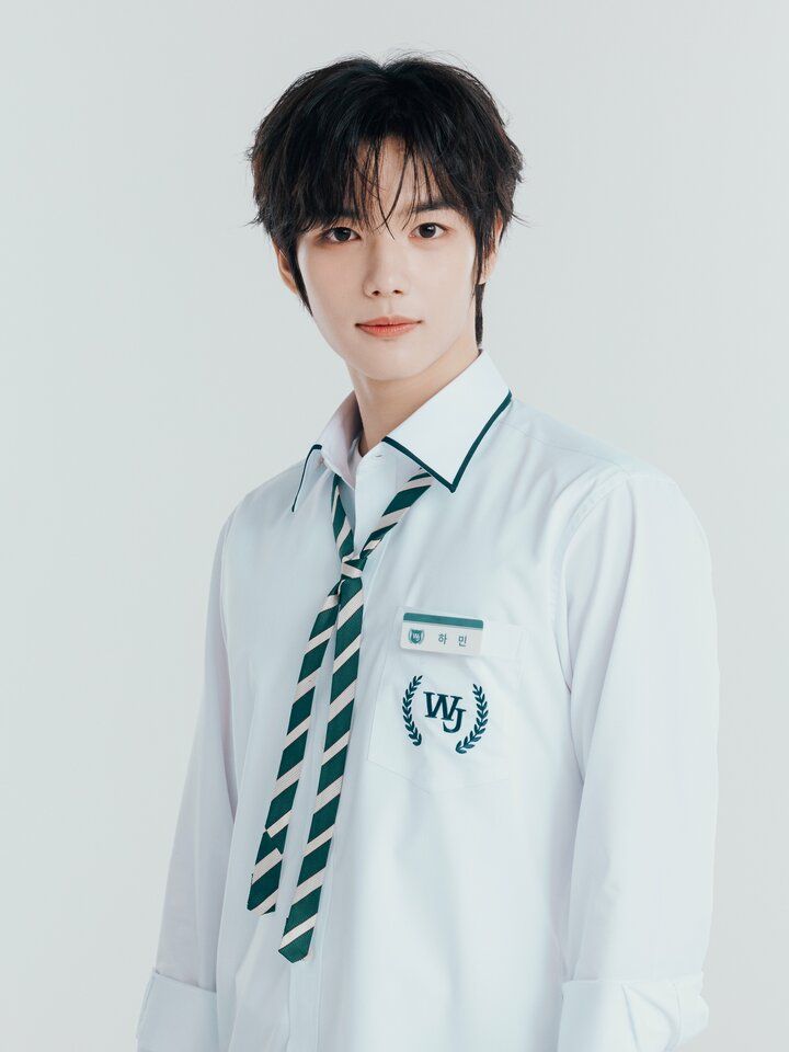 【写真・画像】“SMTR25”初のバラエティ番組『応答せよ！僕らのハイスクール』15名のメンバープロフィールを公開 14枚目