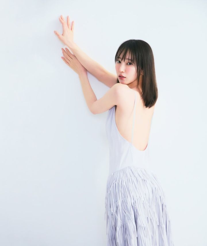 吉岡里帆 2026年3月号InRed フリンジドレス￥200,200（ハルノブムラタ／ザ·ウォール ショールーム）