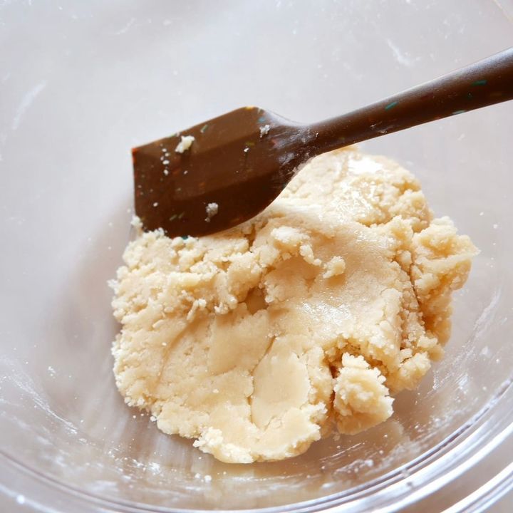 米粉のいちごガナッシュサンドクッキー