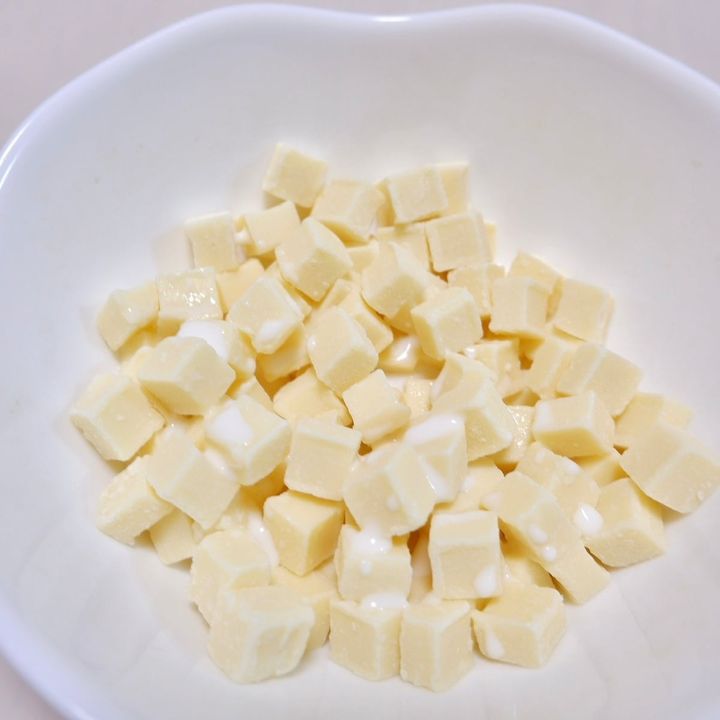 米粉のいちごガナッシュサンドクッキー