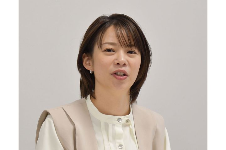 妹の美帆さんが出場するミラノ・コルティナ五輪の展望を語る高木菜那さん（2026年01月、時事）
