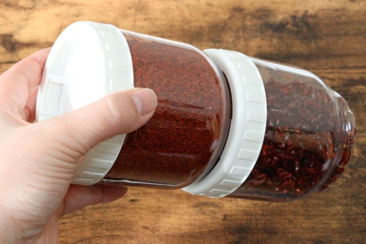 ダイソーの連結した重ねられる保存容器 丸型