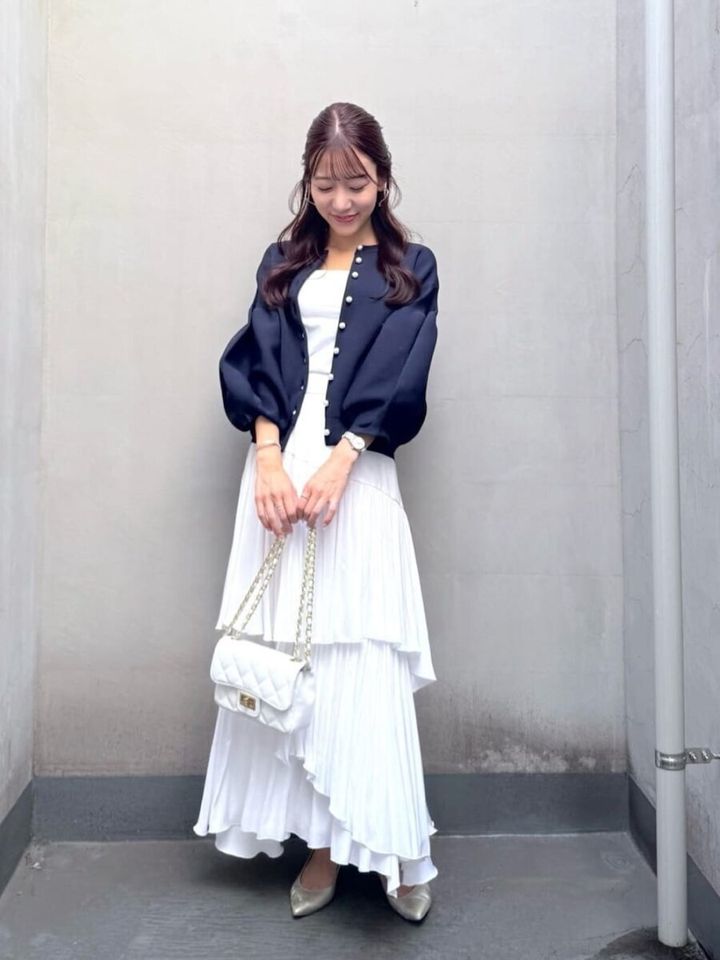 2026春大人女性おすすめ白スカート好印象コーデ