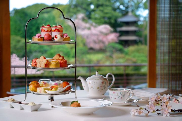 「桜×ストロベリーアフタヌーンティー」イメージ