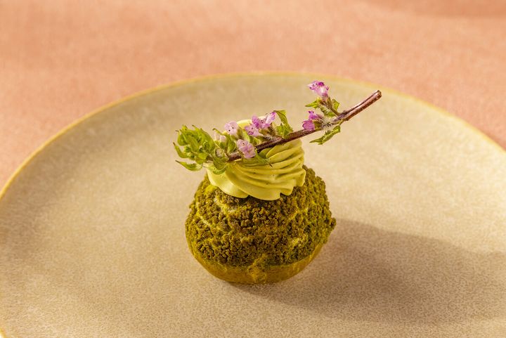 抹茶のシュークリーム