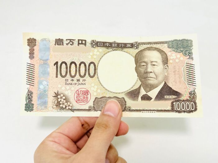 折り目がついたお札を『ピン札』にする裏ワザ！急なピンチに役立ちますよ♪