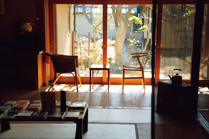 坐坐奔奔の窓辺