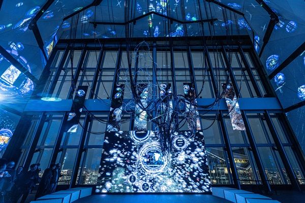 【東京都港区】攻殻機動隊の世界観に没入できる展示会が虎ノ門ヒルズで開催！コラボメニューも登場