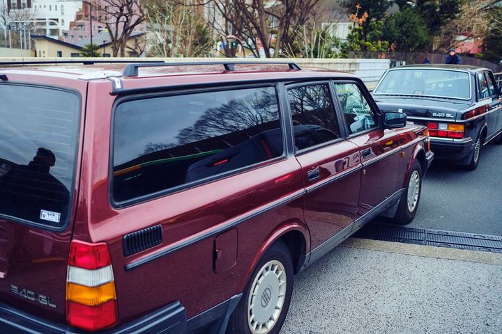 元E-girls藤井萩花が語る愛車「ボルボ」愛。免許取得のきっかけは育児？「運転が荒いのはパパ譲り」の意外な素顔