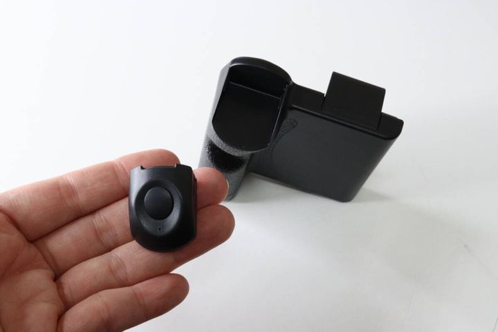 ダイソーのスマートフォン ワンハンドシャッターのシャッターボタンは取り外し可能