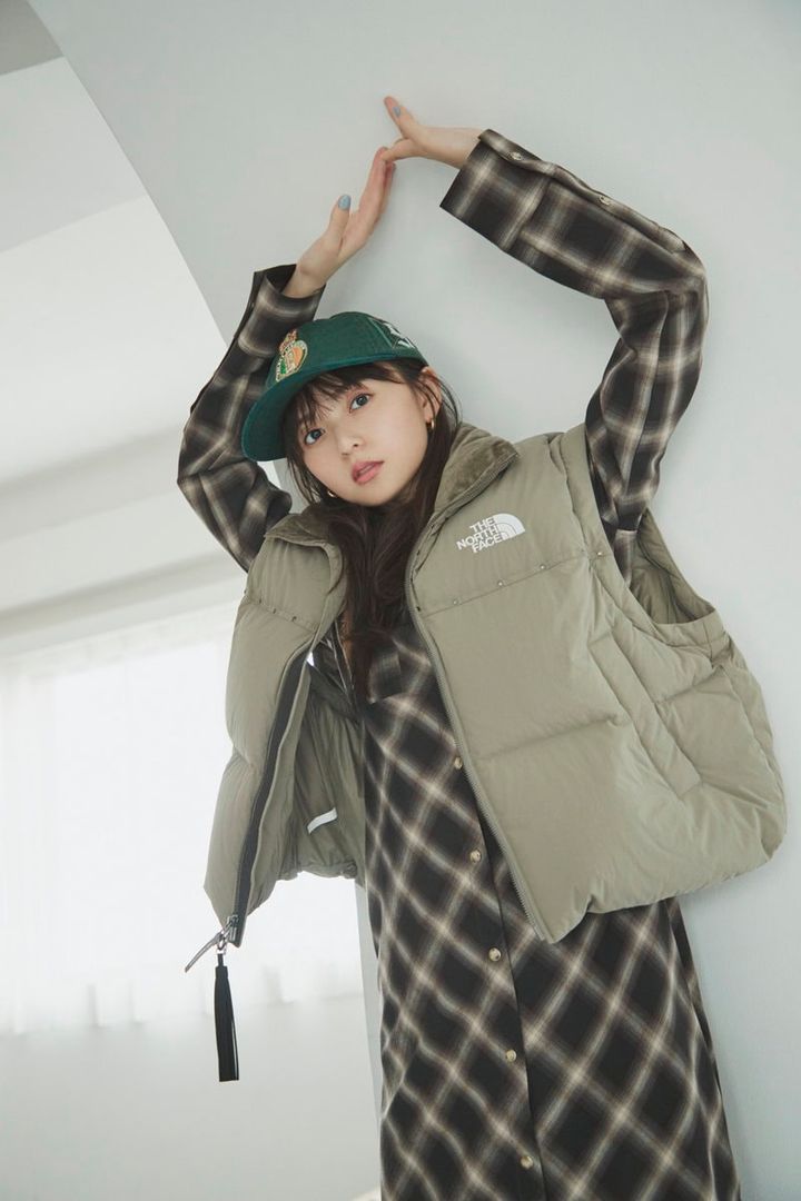 齋藤飛鳥が着こなすTHE NORTH FACE［ザ・ノース・フェイス］のアウター
