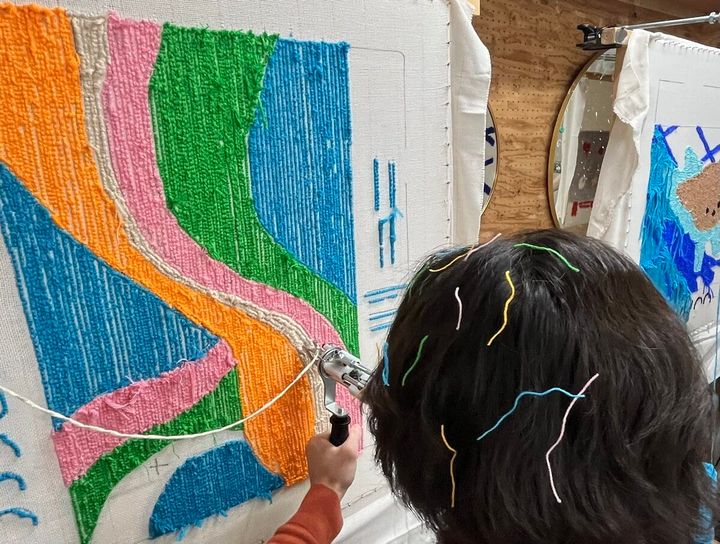 スマホを置いて「無」になる4時間。Z世代の間でタフティングが流行している“納得の理由”を徹底解説