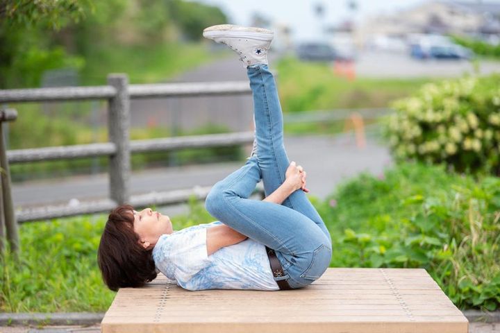 反対の足も行います。