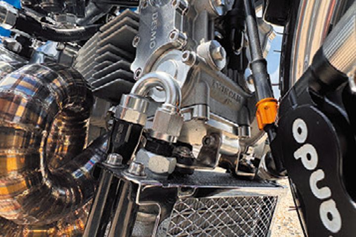 【カスタムモンキー】隙間ゼロの造形美！武川デスモ搭載、長崎から放たれる究極の4Lモンキー