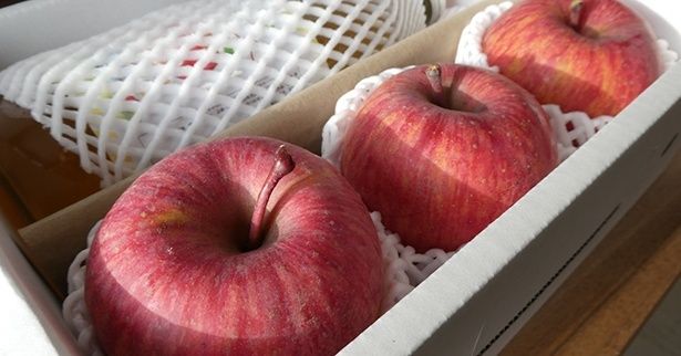 サンふじ“葉取らずりんご”