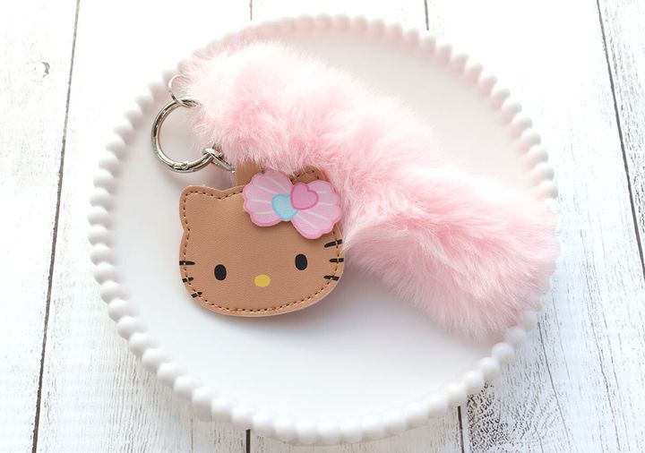 ハローキティ ふわふわファーチャームBOOK