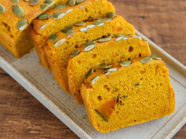かぼちゃのほっこりとした甘さが美味しいパウンドケーキができあがり